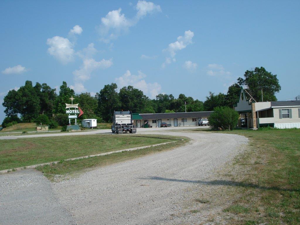 Comfort Green Motel Thayer Exteriér fotografie