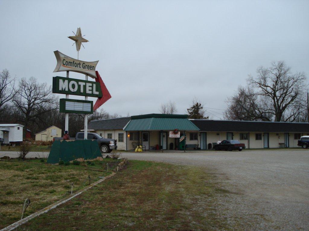 Comfort Green Motel Thayer Exteriér fotografie